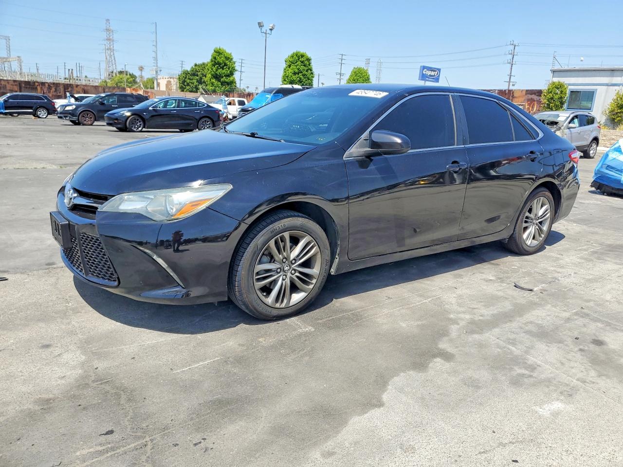 Salvage Toyota Camry Image