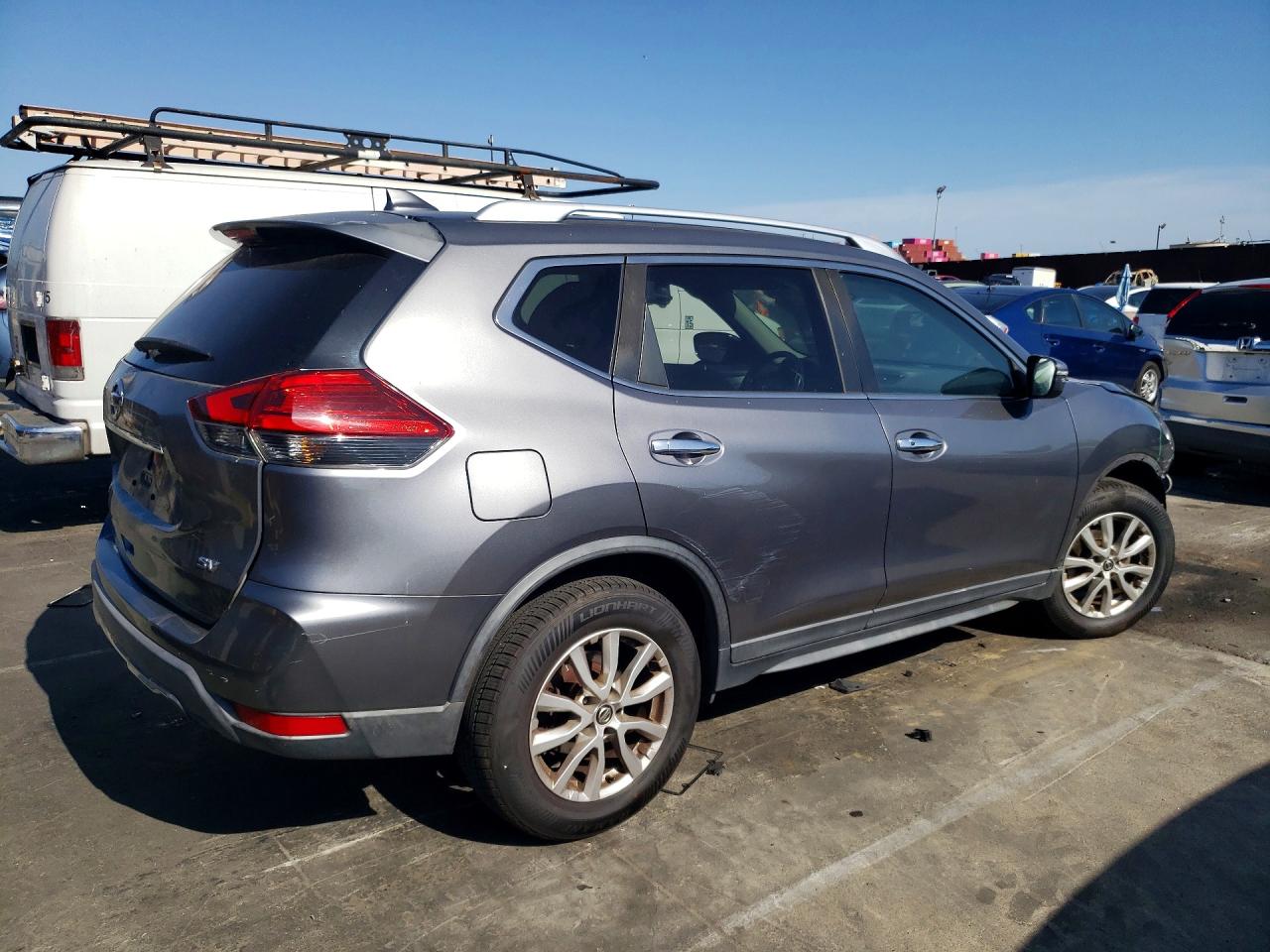 Nissan Rogue Sv