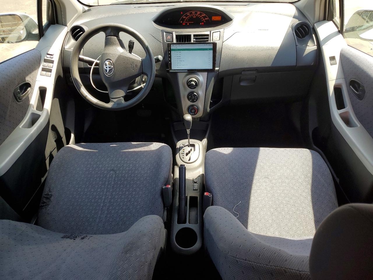 Toyota Yaris Base