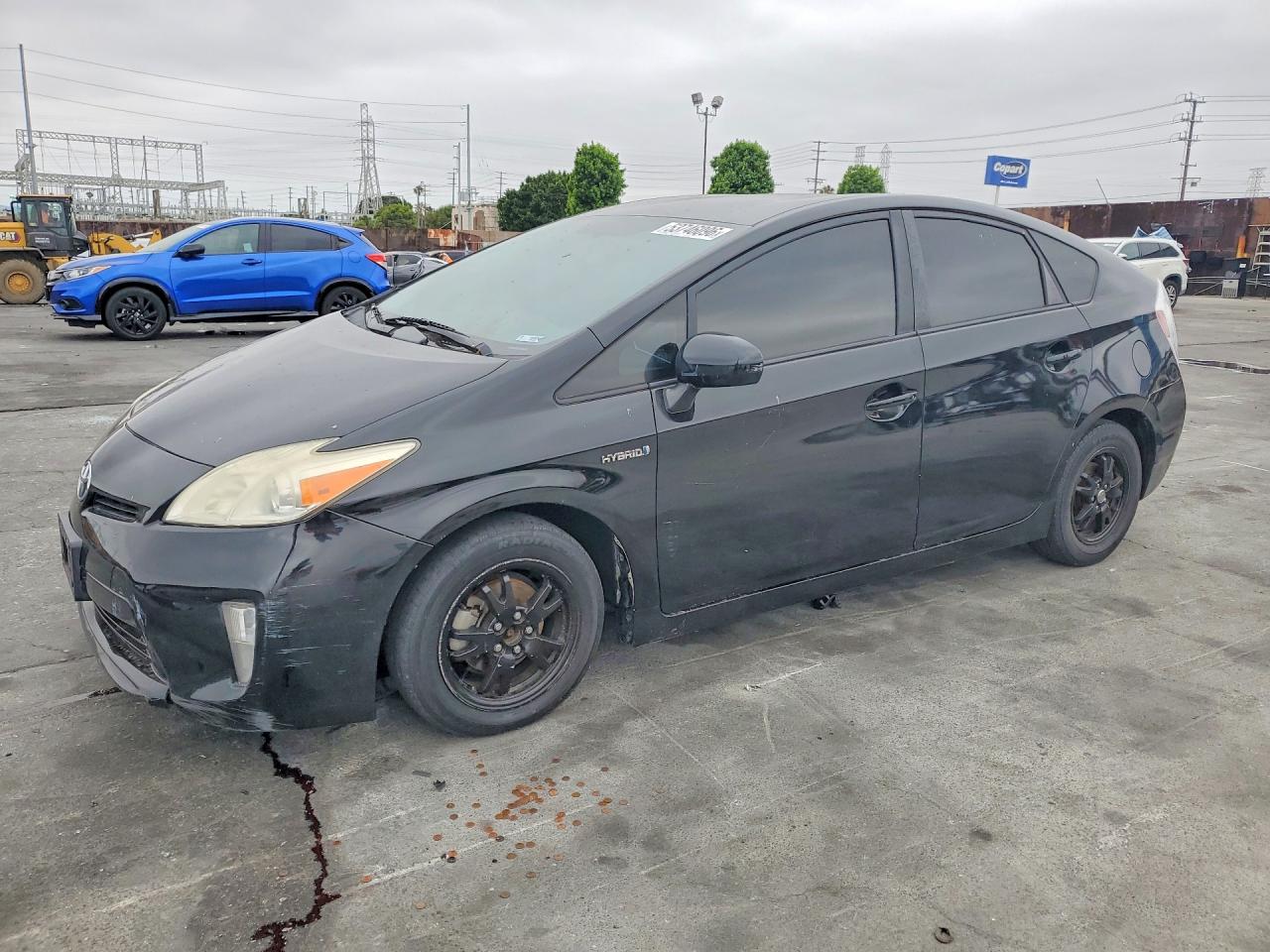 Salvage Toyota Prius Image