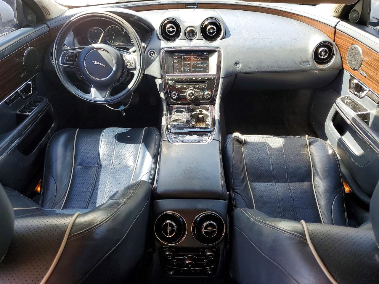 Jaguar XJ Portfolio