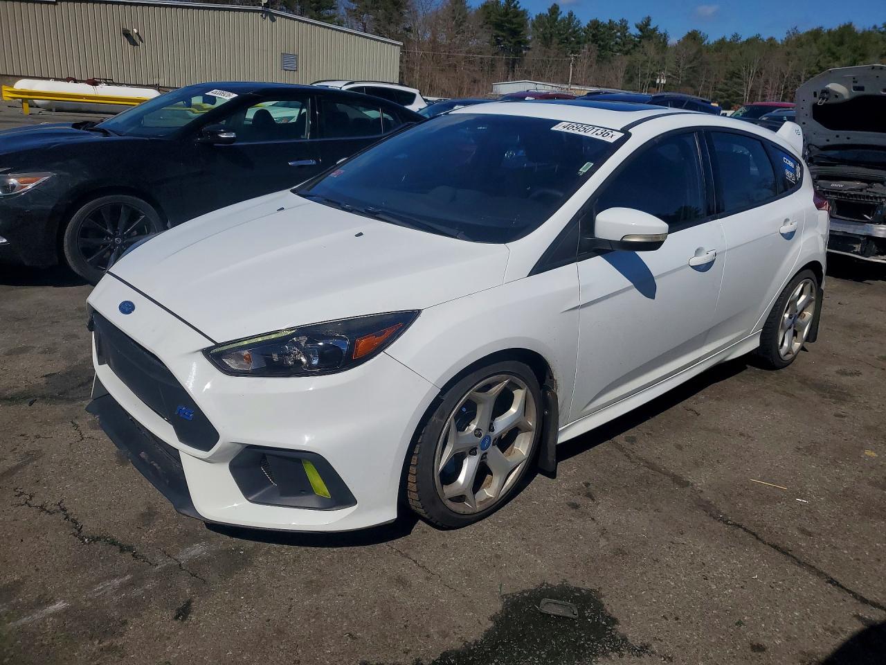 Salvage Ford Focus Image