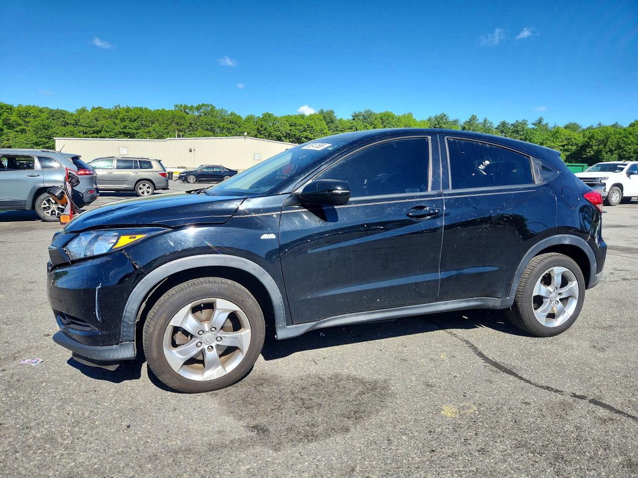 Salvage Honda HR-V Image