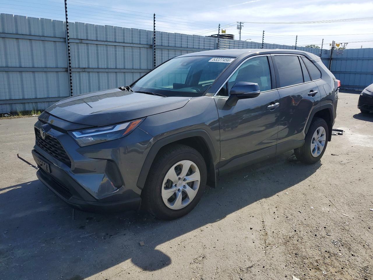 Salvage Toyota RAV4 Image