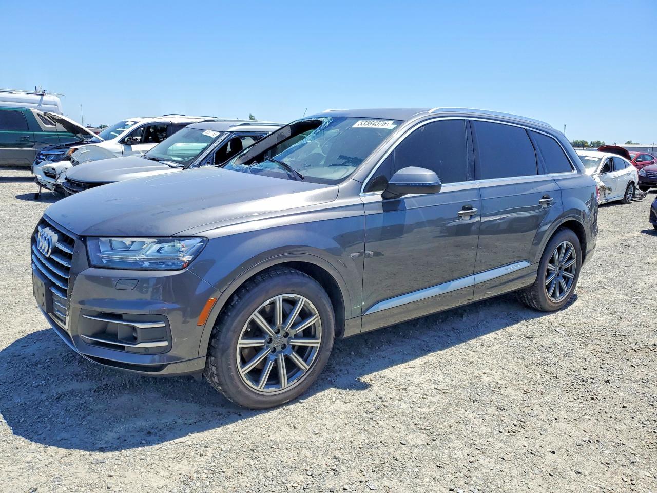 Salvage Audi Q7 Image