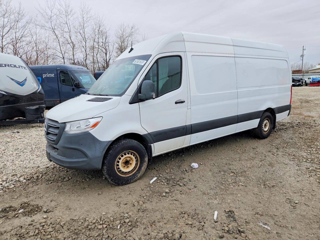 Salvage Mercedes-Benz Sprinter Image