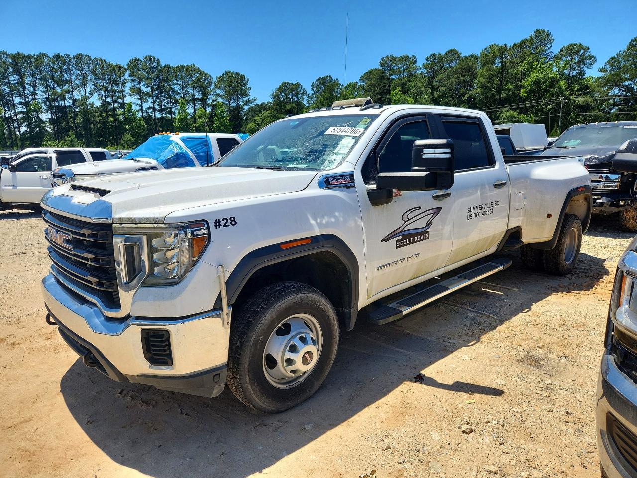 Salvage GMC Sierra Image