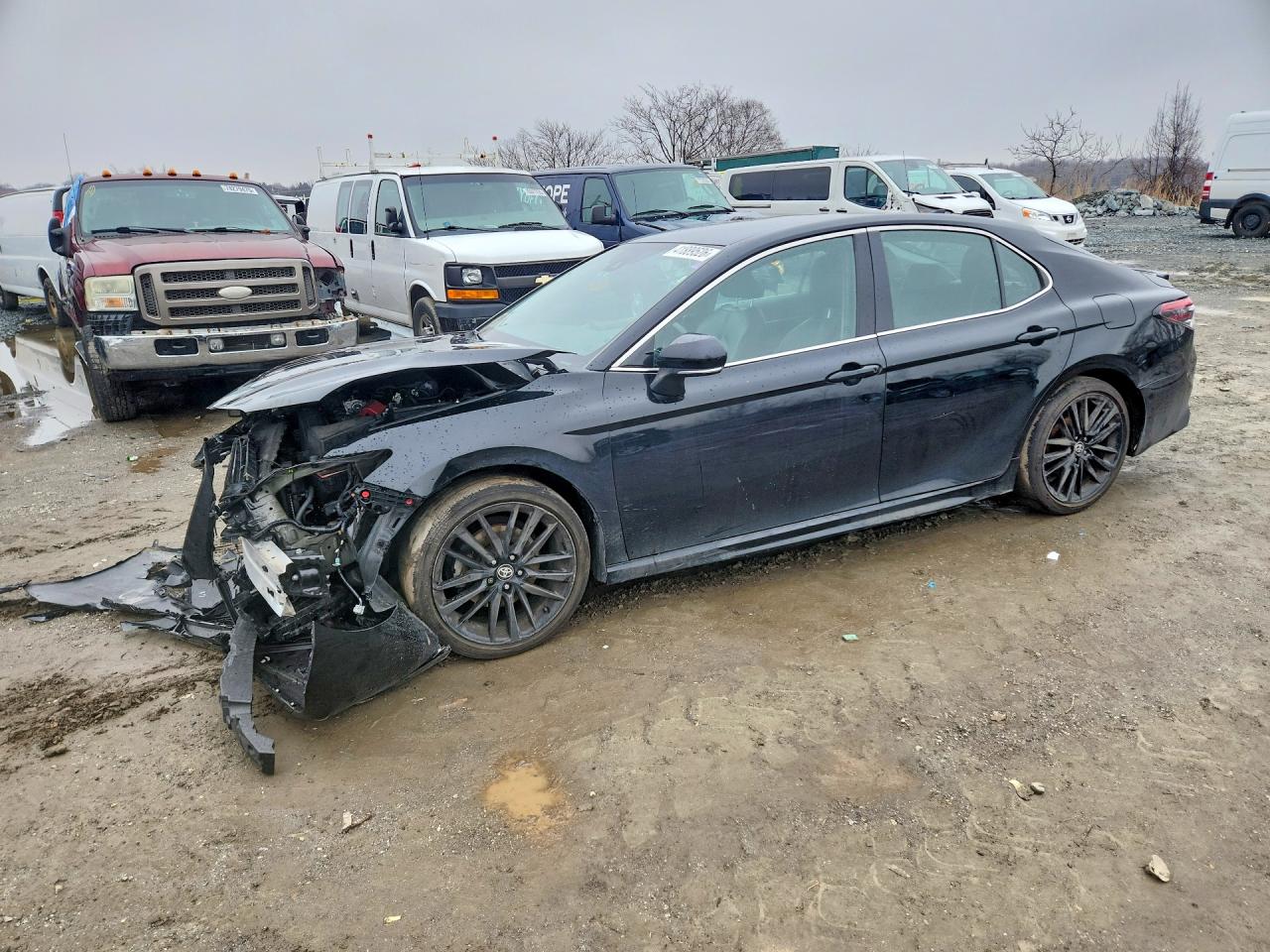 Salvage Toyota Camry Image
