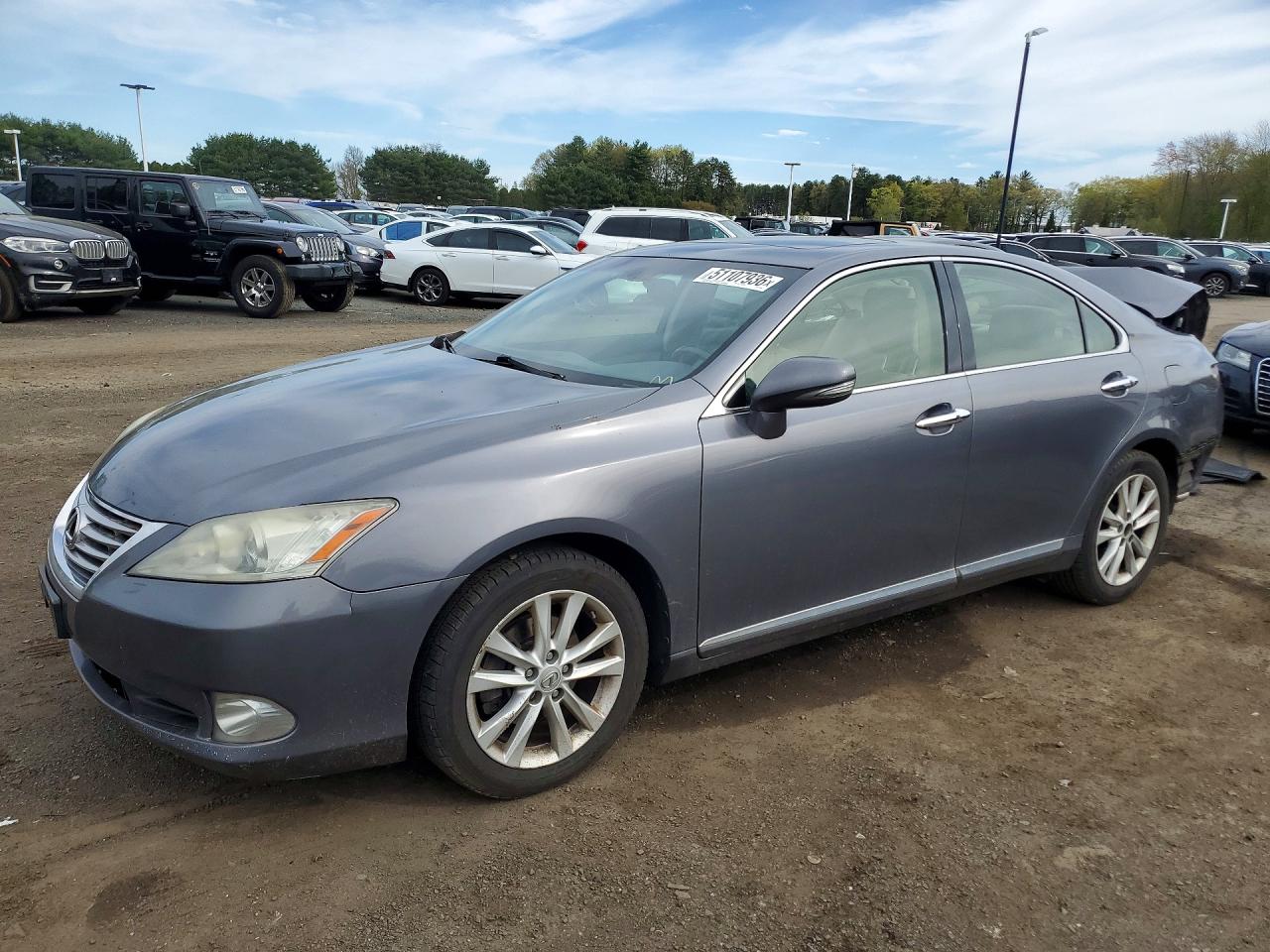 Salvage Lexus Es Image