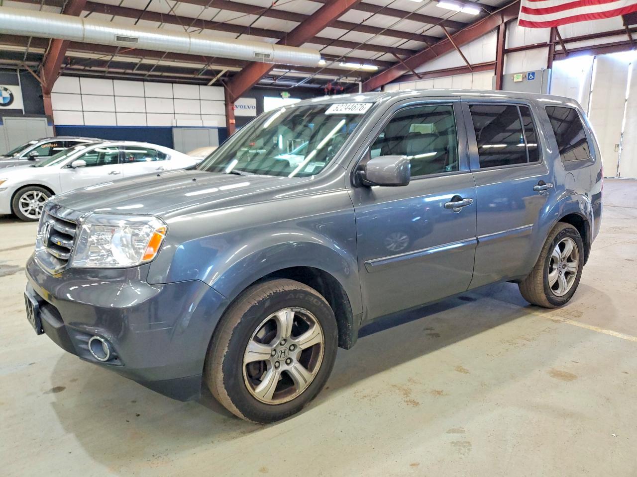 Salvage Honda Pilot Image