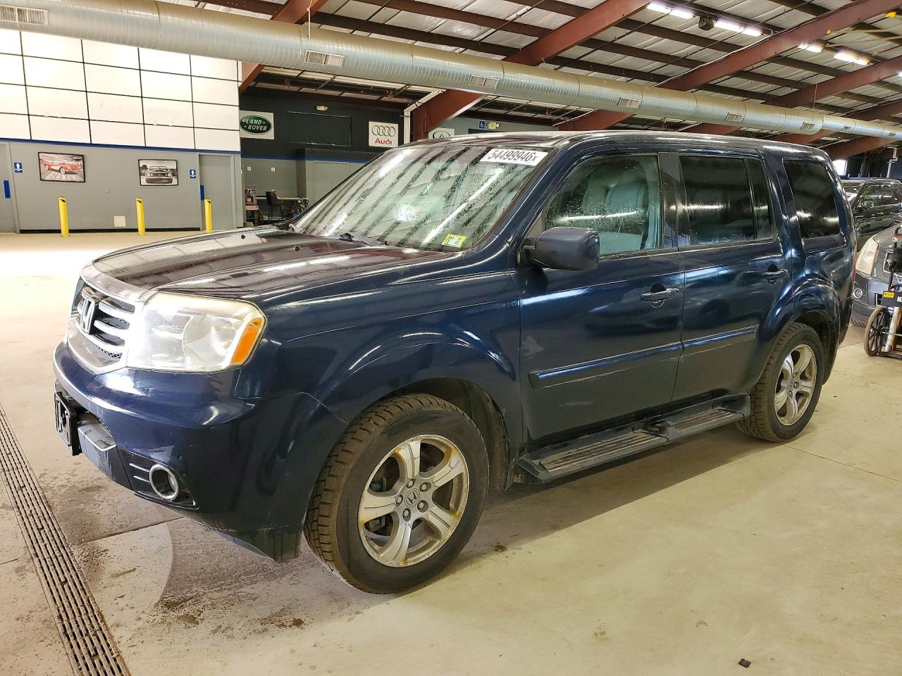 Salvage Honda Pilot Image