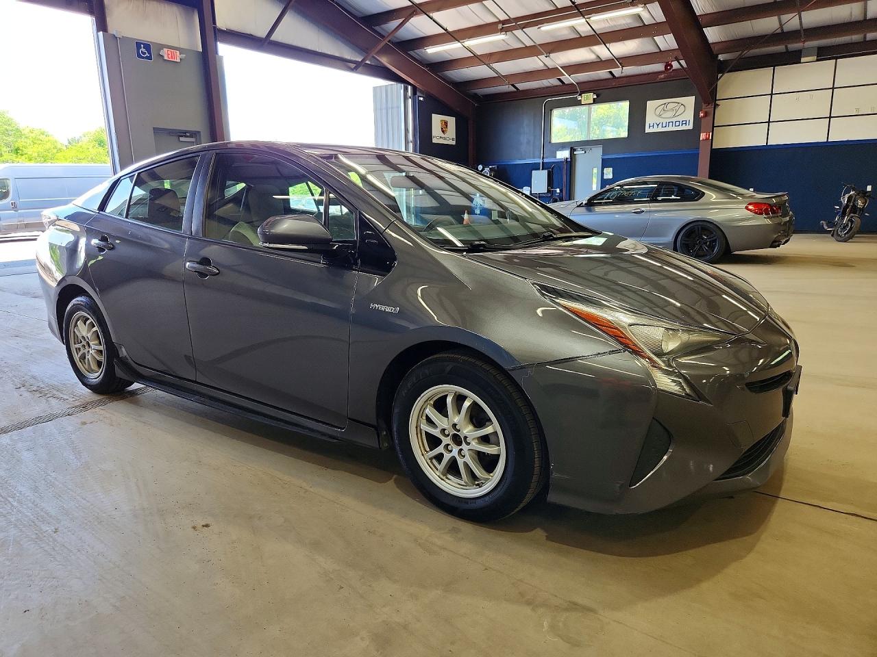 Toyota Prius Three