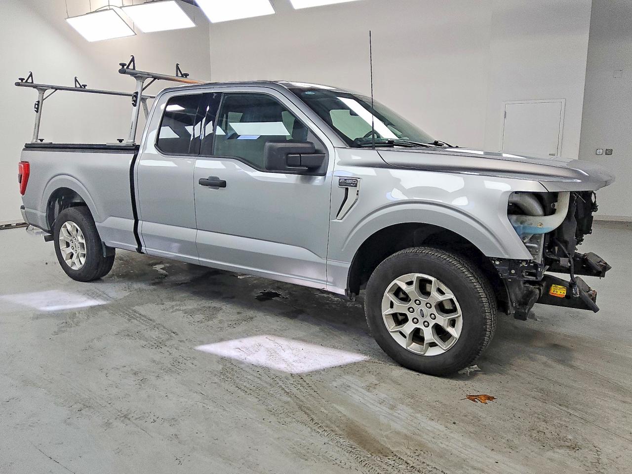 Ford F-150 Super Cab