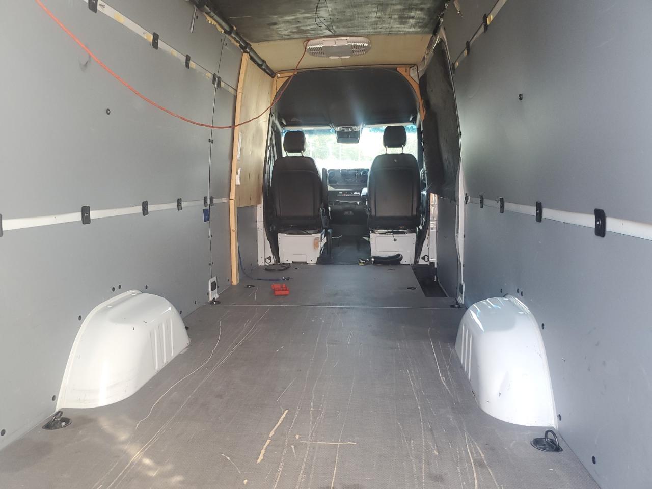 Mercedes-Benz Sprinter 2500