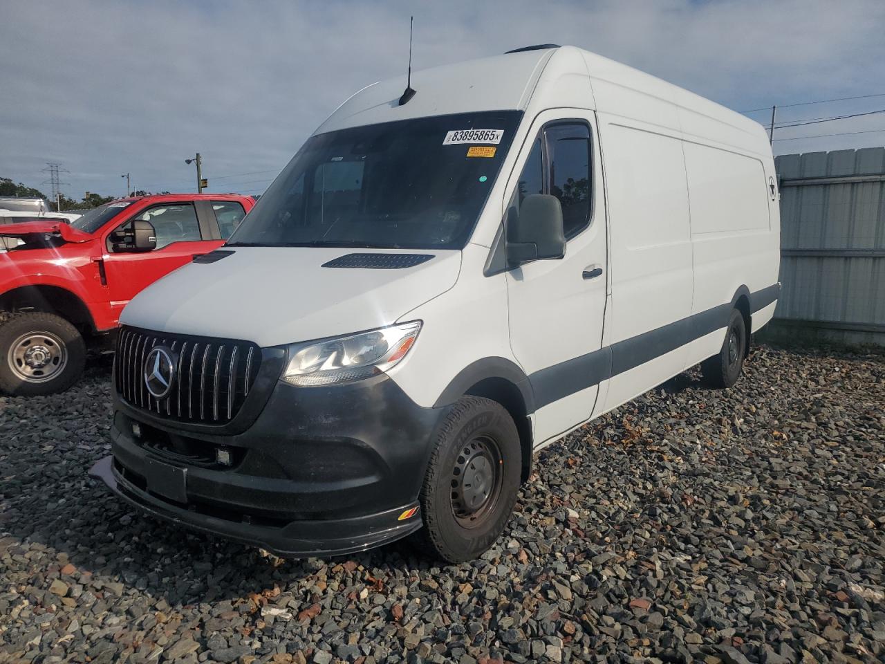 Salvage Mercedes-Benz Sprinter Image