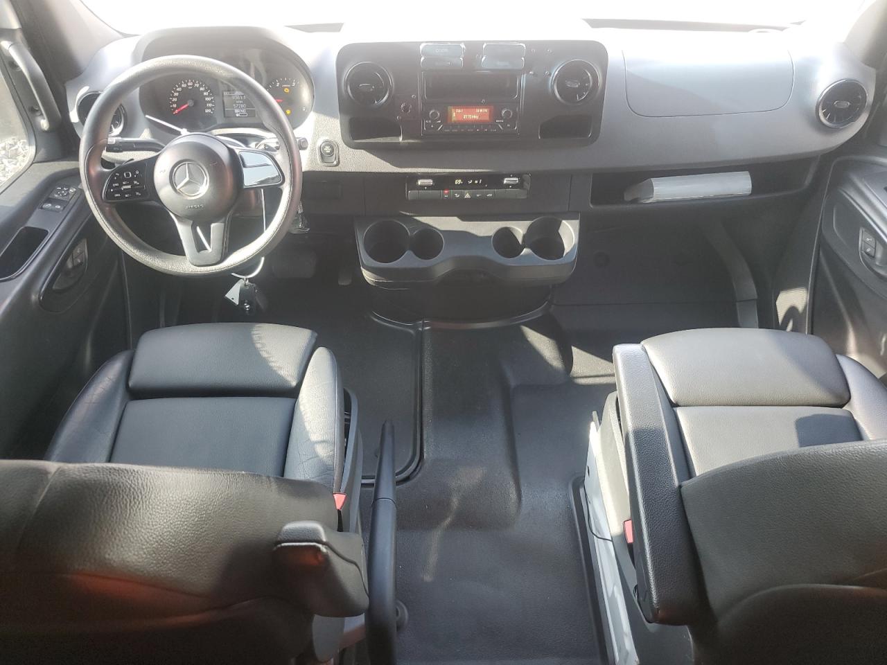 Mercedes-Benz Sprinter 2500