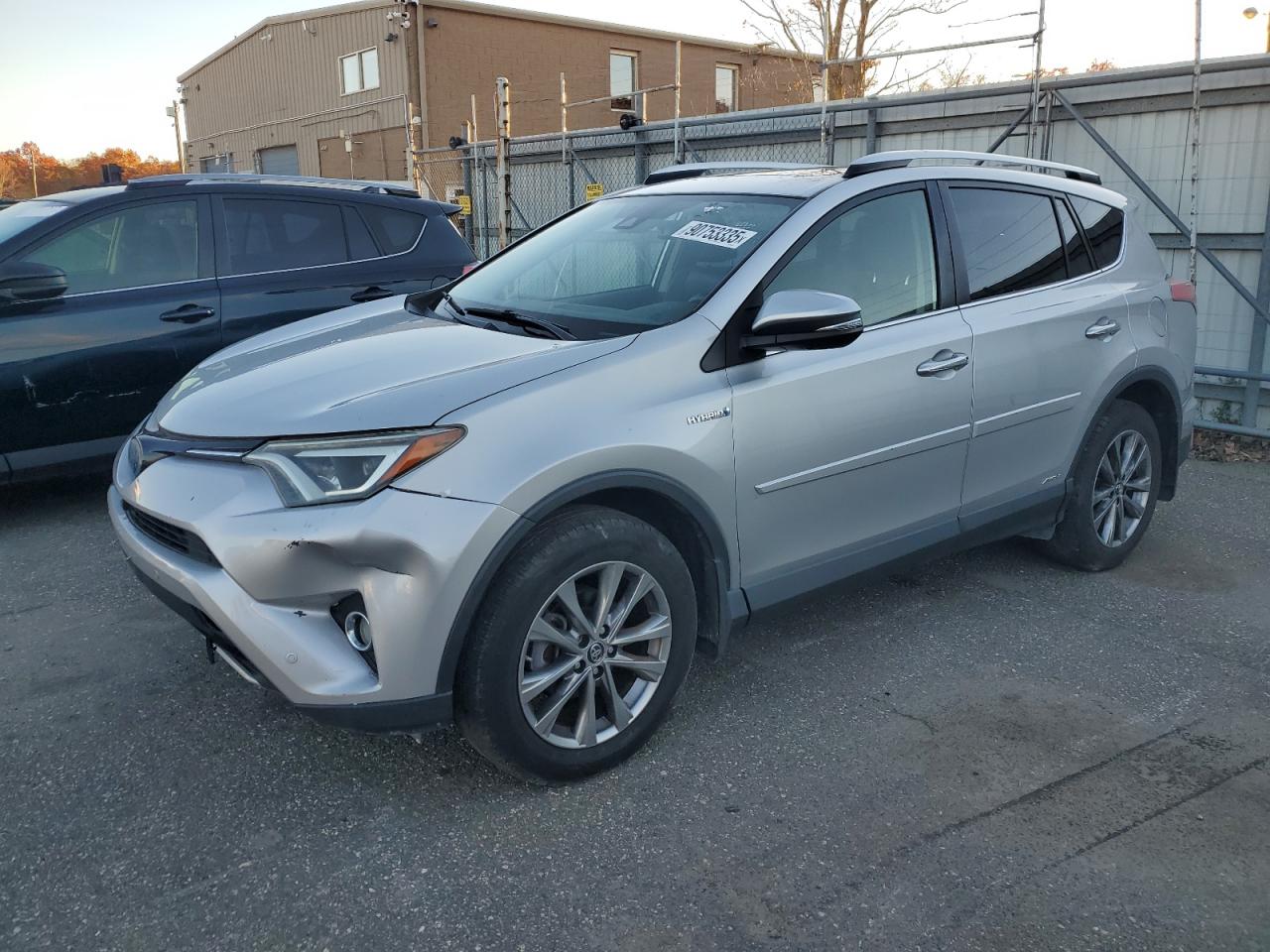 Salvage Toyota RAV4 Image