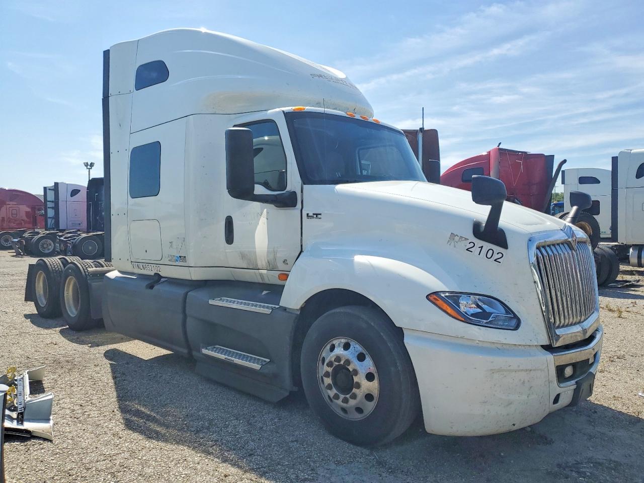 Salvage International Lt625 Image