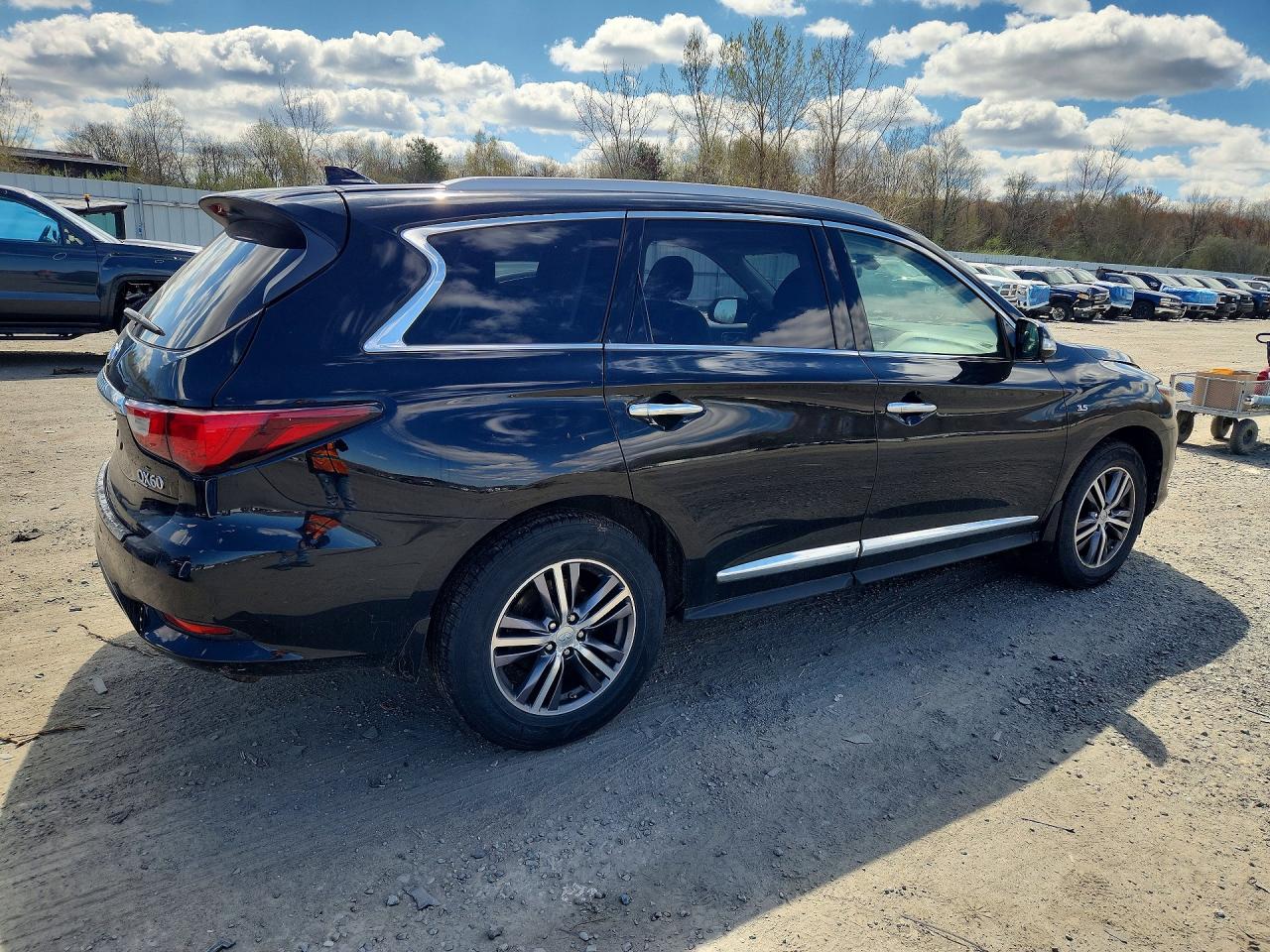 INFINITI Qx Base