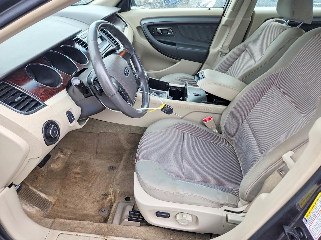 Ford Taurus Sel