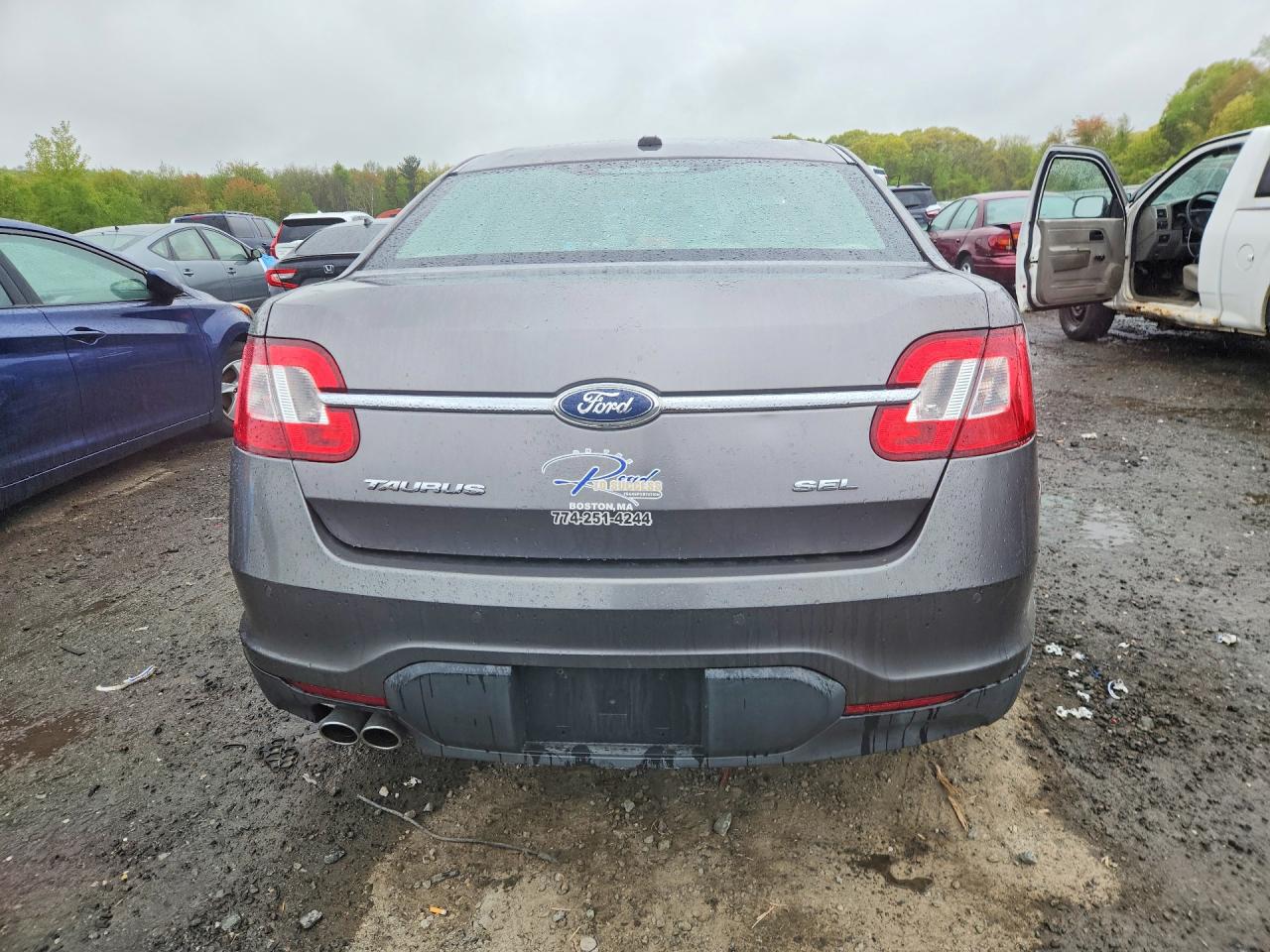 Ford Taurus Sel