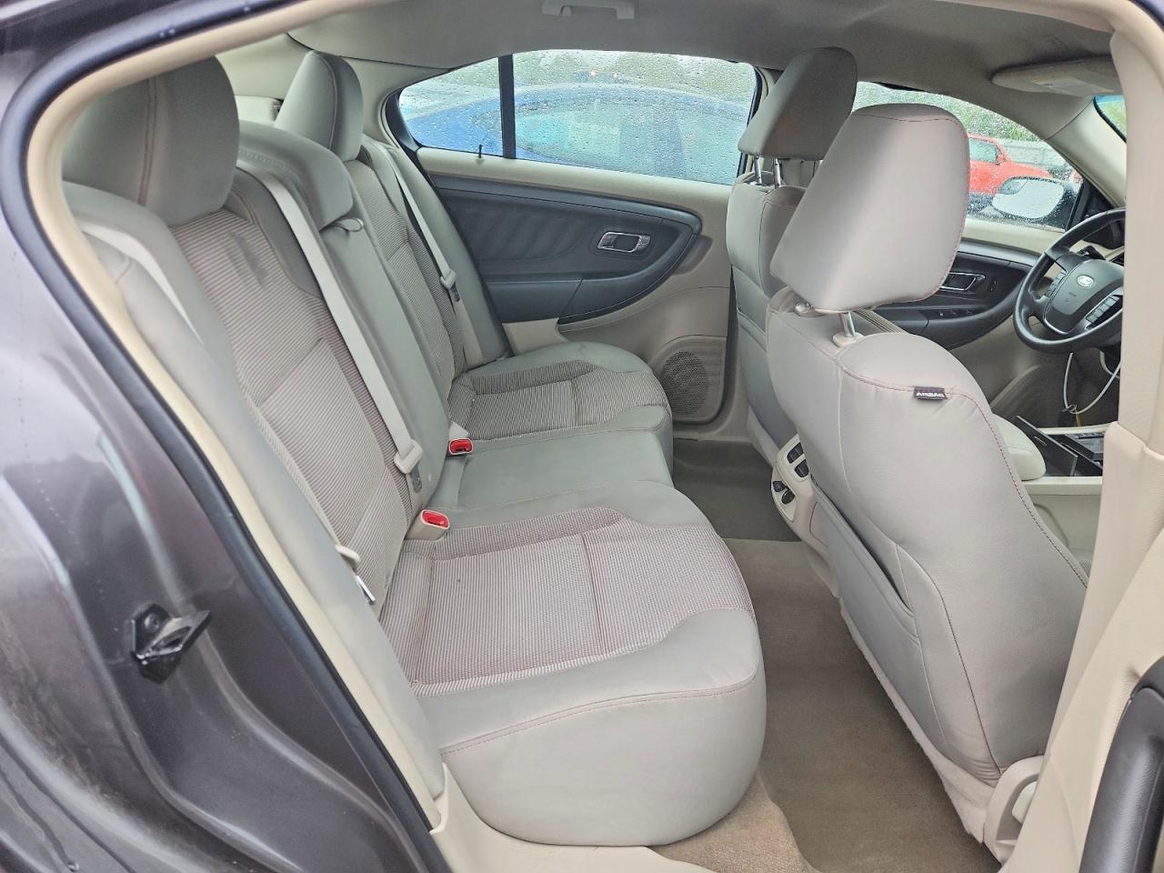 Ford Taurus Sel
