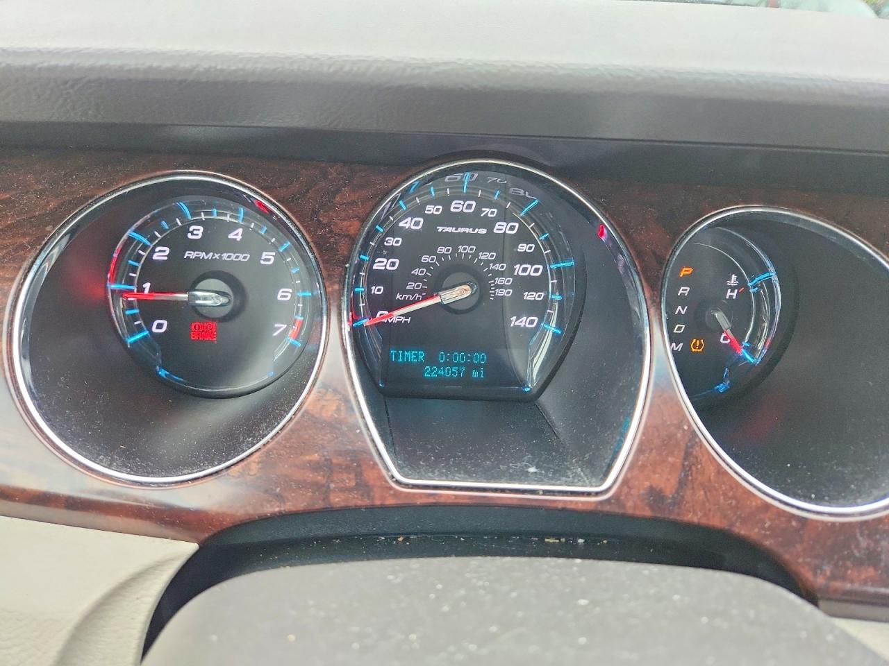 Ford Taurus Sel