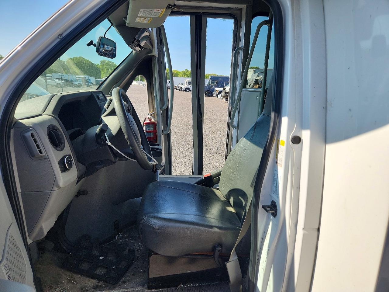 Ford Econoline E450 Super Duty Cutaway Van Rv