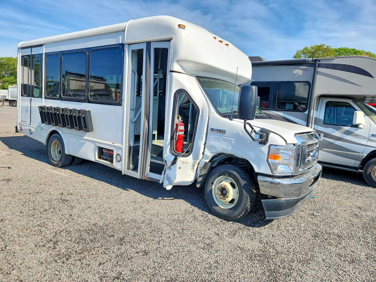 Ford Econoline E450 Super Duty Cutaway Van Rv