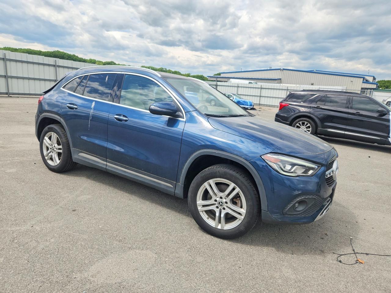 Mercedes-Benz GLA 250 4matic