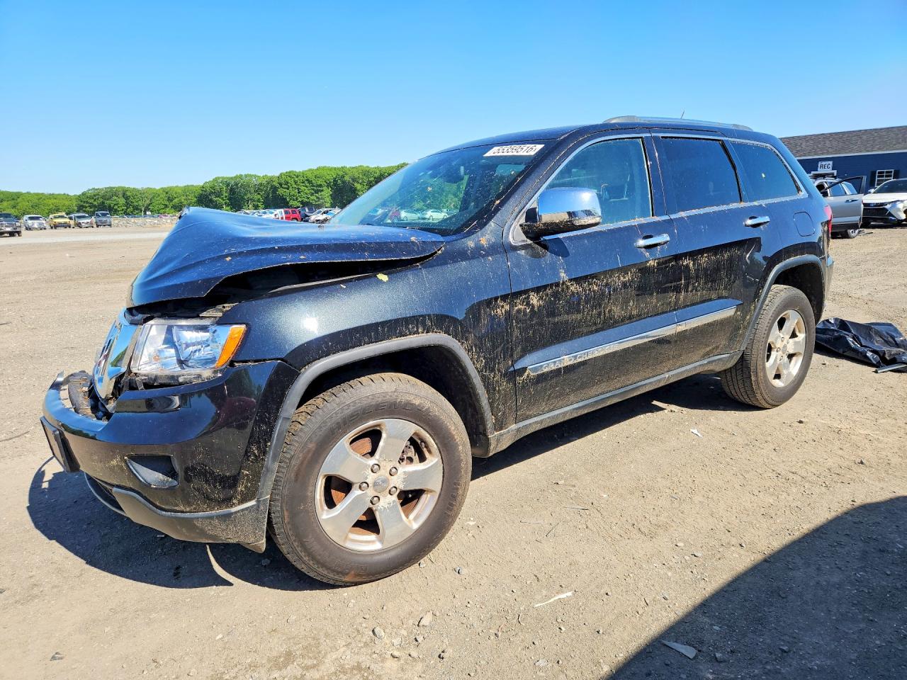 Salvage Jeep Cherokee Image