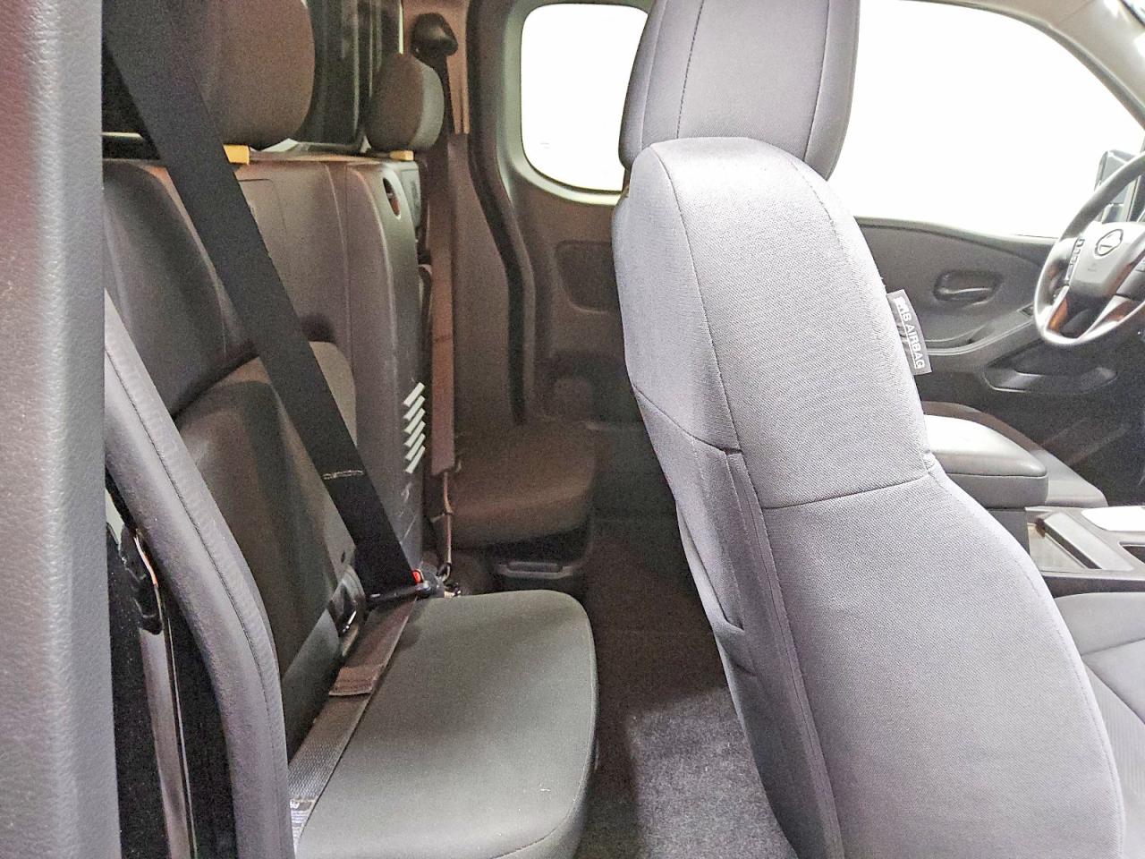 Nissan Frontier S