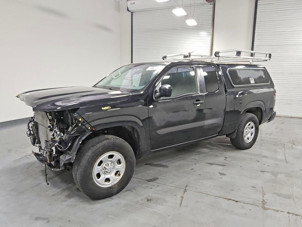 Salvage Nissan Frontier Image
