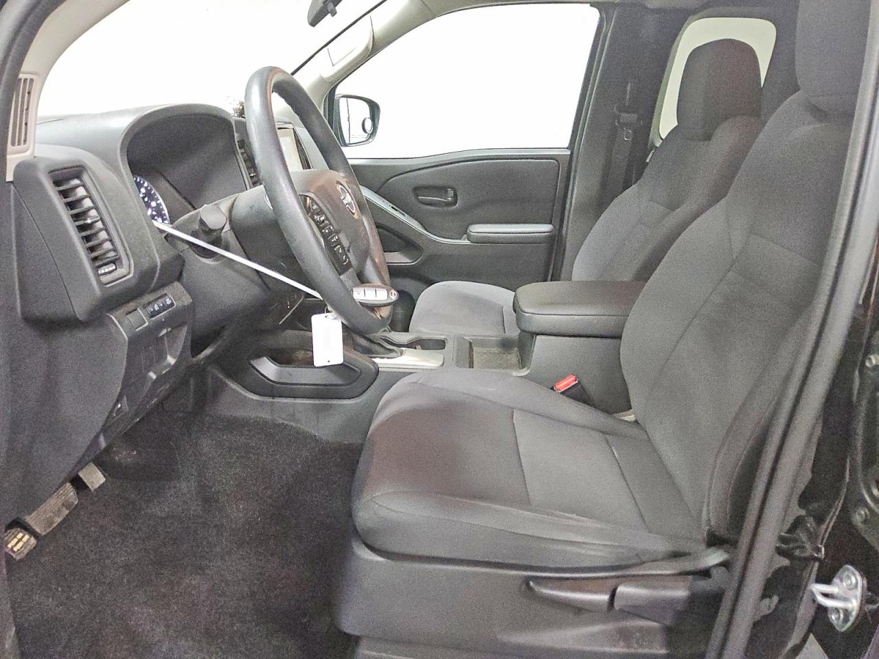 Nissan Frontier S