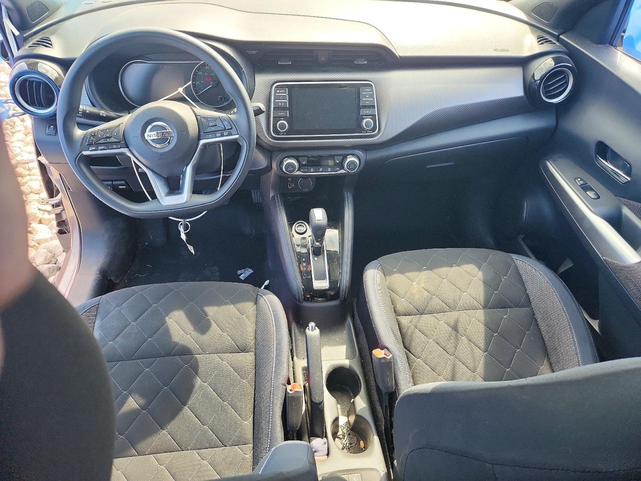 Nissan Kicks S