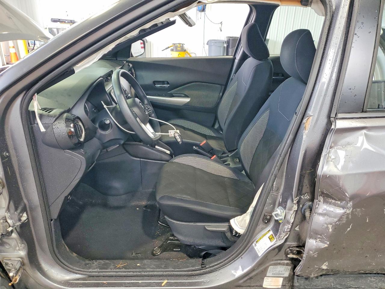 Nissan Kicks S