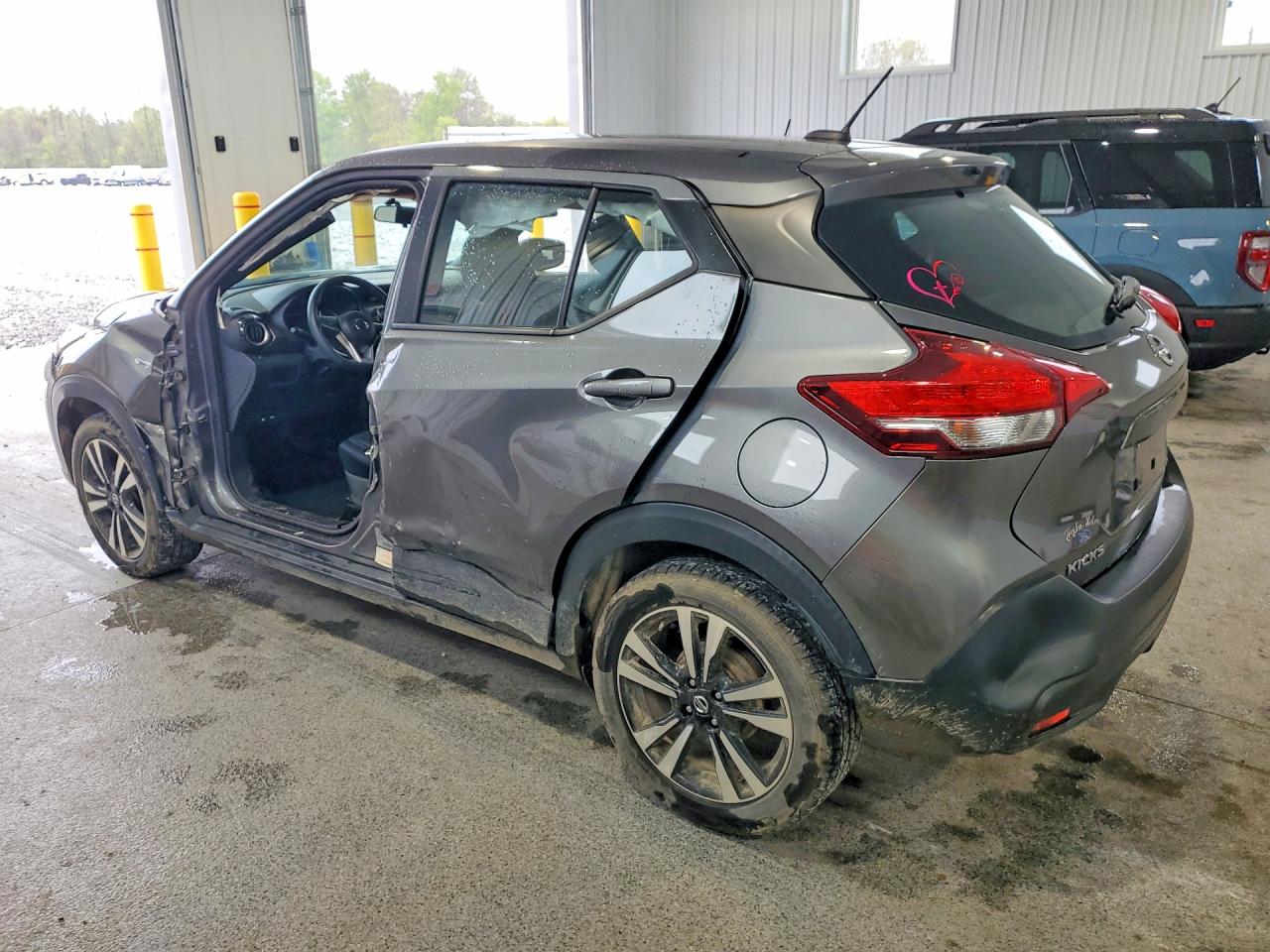 Nissan Kicks S