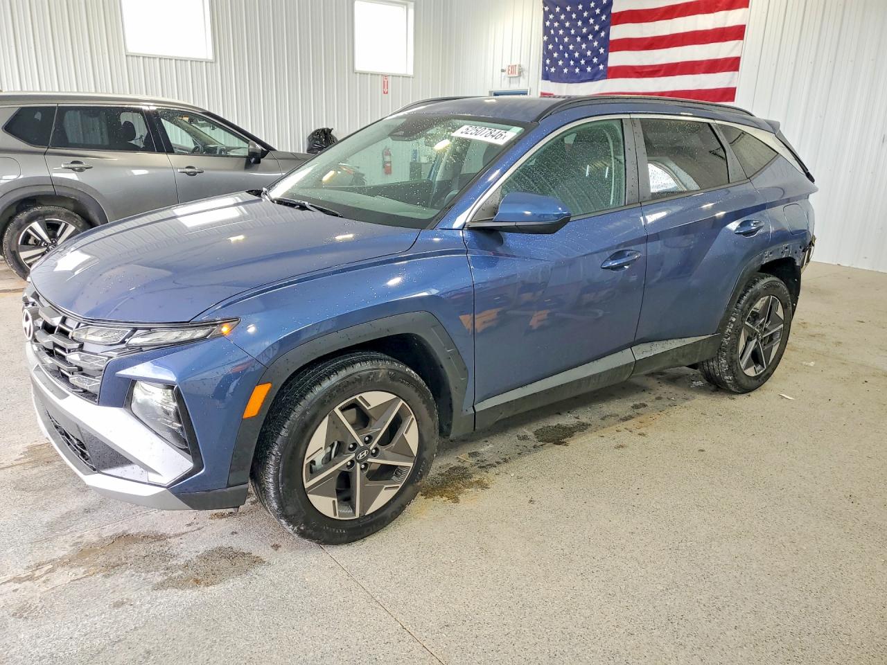 Salvage Hyundai TUCSON Image