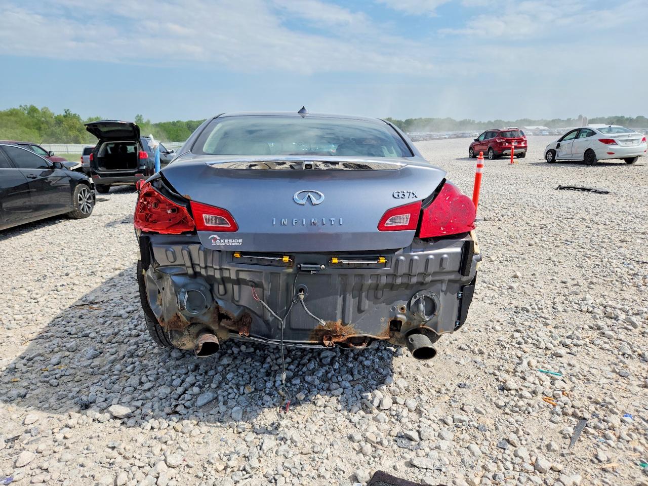 INFINITI G37 X