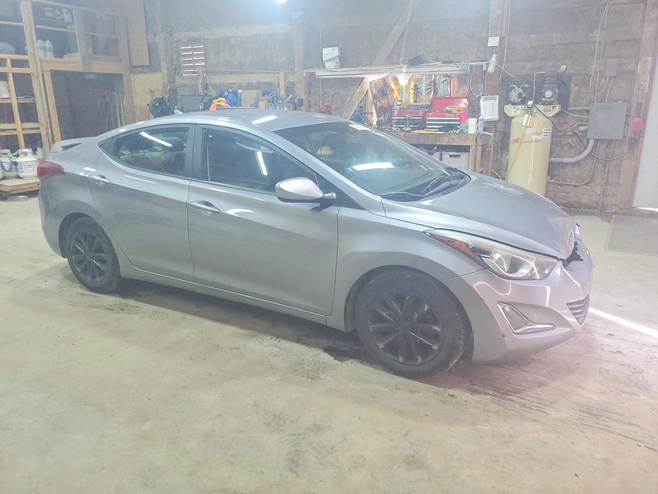 Hyundai ELANTRA