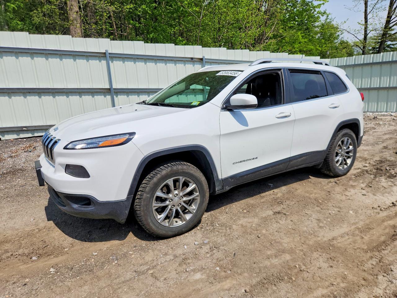 Salvage Jeep Cherokee Image