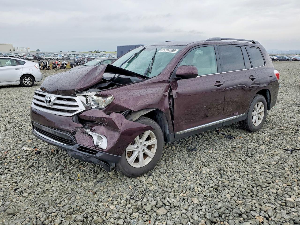 Salvage Toyota Highlander Image