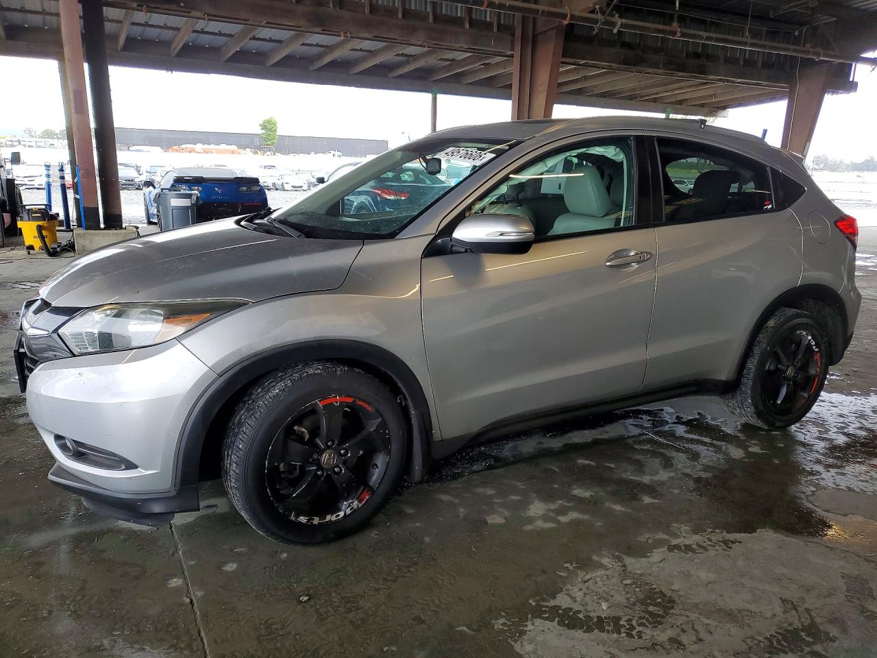 Salvage Honda HR-V Image