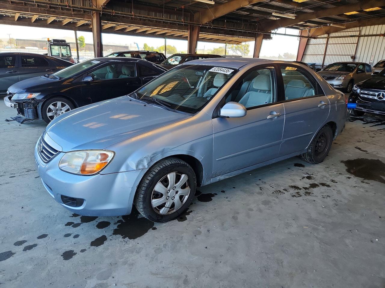 Salvage Kia Spectra Image