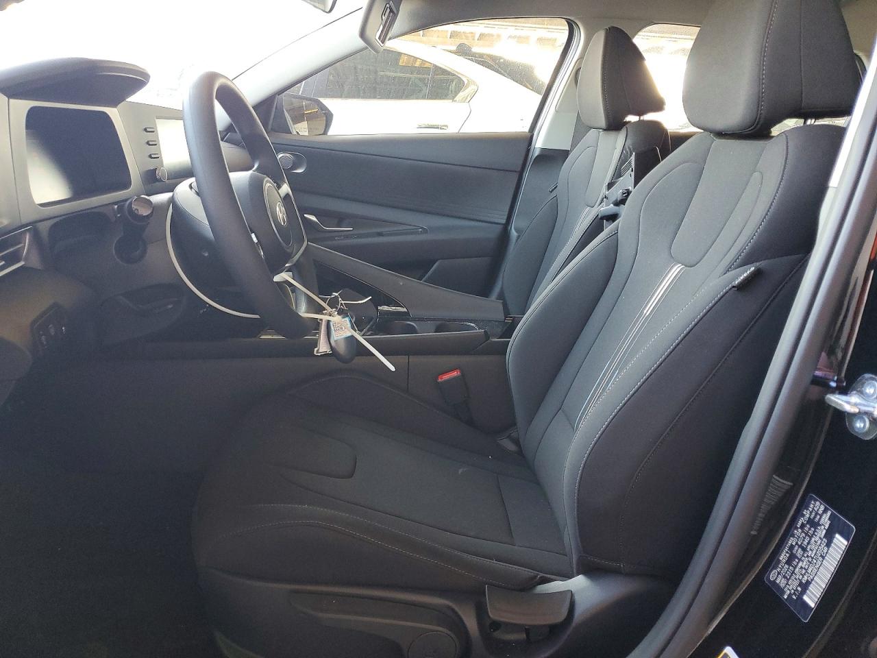 Hyundai ELANTRA Blue