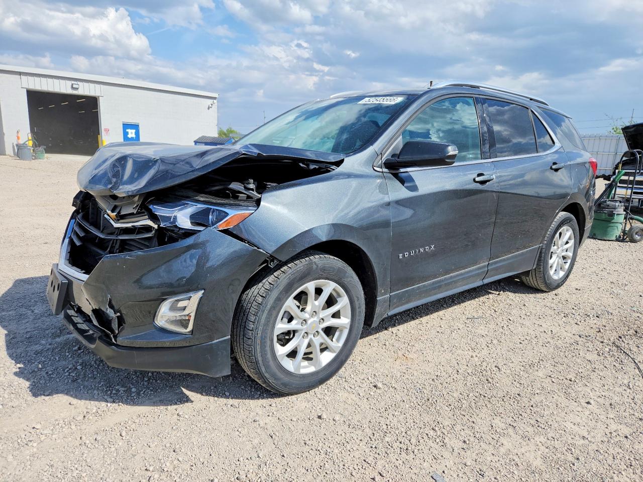 Salvage Chevrolet Equinox Image