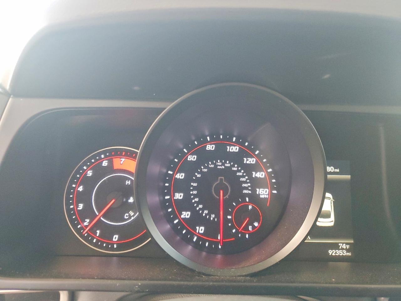 Hyundai ELANTRA Sel