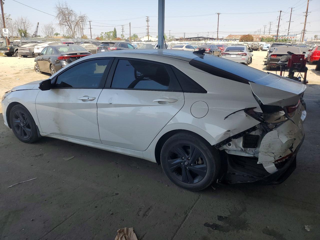 Hyundai ELANTRA Sel