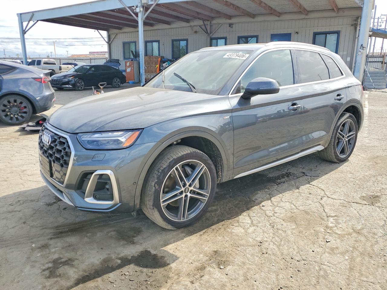 Salvage Audi Q5 Image