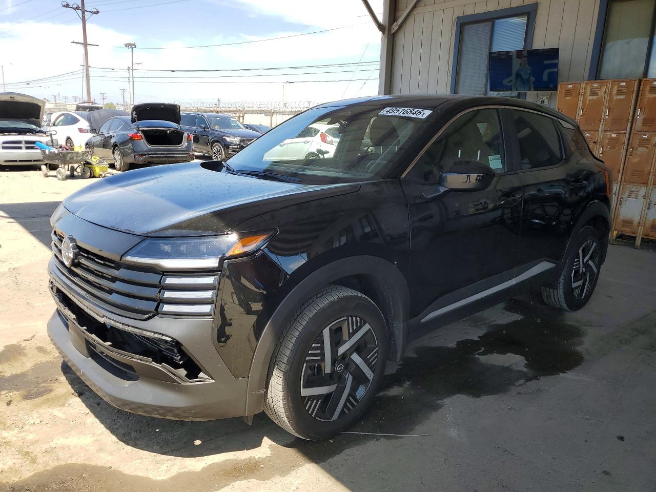 Salvage Nissan Kicks Image